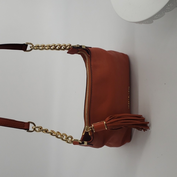 Michael Kors Orange Leather Crossbody bag with strap & tassle. - Picture 5 of 13